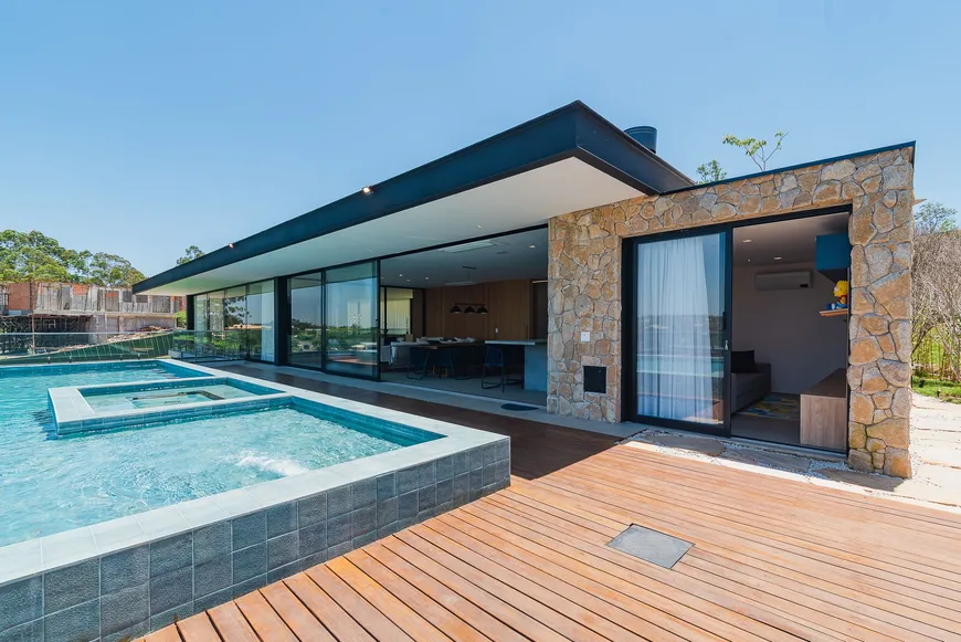 Foto 1 de Casa com 6 Quartos à venda, 600m² em Condominio Aldeia do Vale, Goiânia