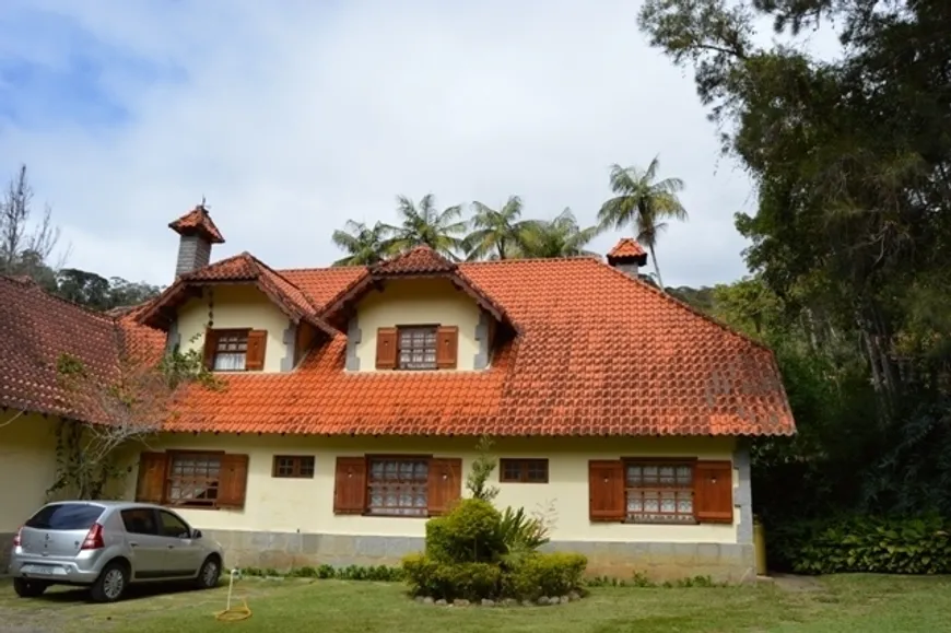 Foto 1 de Casa com 7 Quartos à venda, 450m² em Pimenteiras, Teresópolis