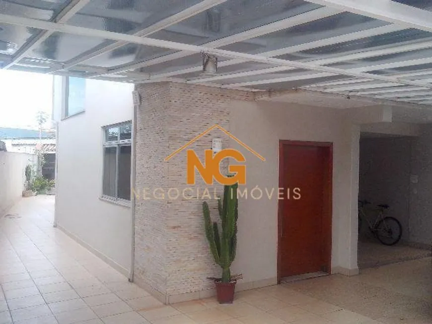 Foto 1 de Casa com 4 Quartos à venda, 330m² em Jardim Riacho das Pedras, Contagem