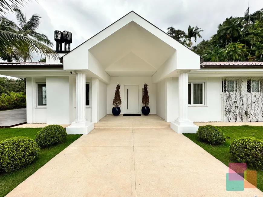 Foto 1 de Casa com 4 Quartos à venda, 410m² em América, Joinville