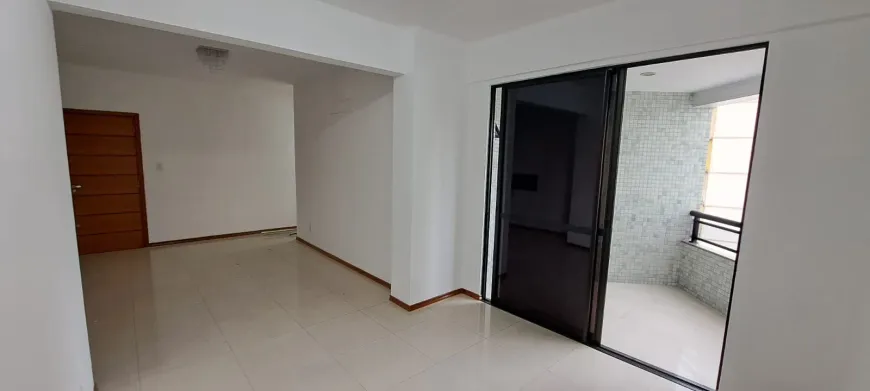 Foto 1 de Apartamento com 2 Quartos para alugar, 96m² em Batista Campos, Belém