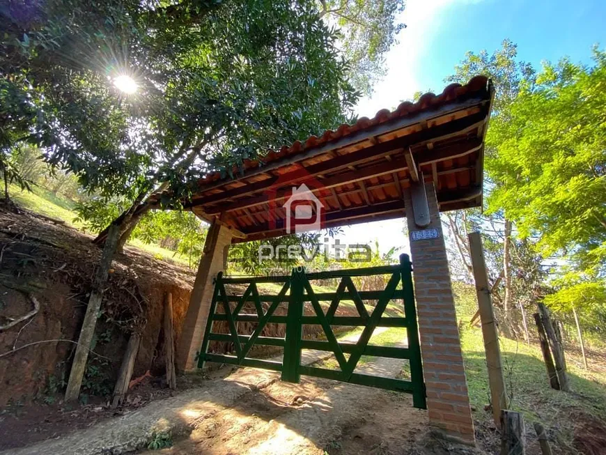 Foto 1 de Fazenda/Sítio com 4 Quartos à venda, 300m² em Granjas Rurais Reunidas Sao Judas Tadeu, Taubaté