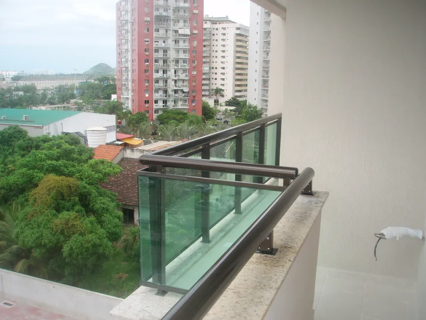 Foto 1 de Apartamento com 3 Quartos à venda, 83m² em Barra da Tijuca, Rio de Janeiro