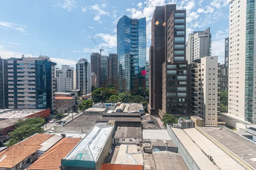 Foto 1 de Apartamento com 2 Quartos à venda, 103m² em Itaim Bibi, São Paulo