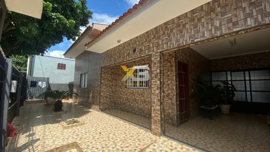 Foto 1 de Casa com 2 Quartos à venda, 150m² em Centro, Mandaguaçu