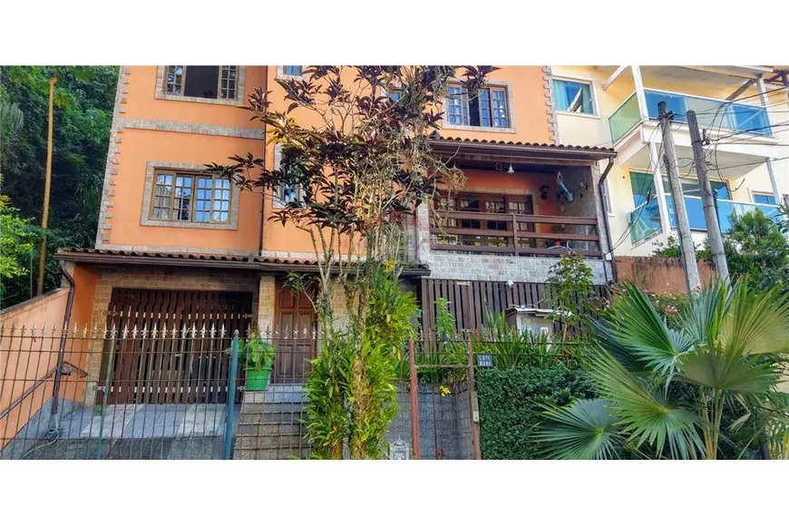 Foto 1 de Casa com 3 Quartos à venda, 215m² em  Vila Valqueire, Rio de Janeiro