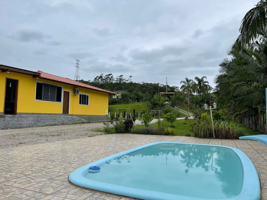 Foto 1 de Fazenda/Sítio com 2 Quartos à venda, 112m² em Area Rural de Biguacu, Biguaçu