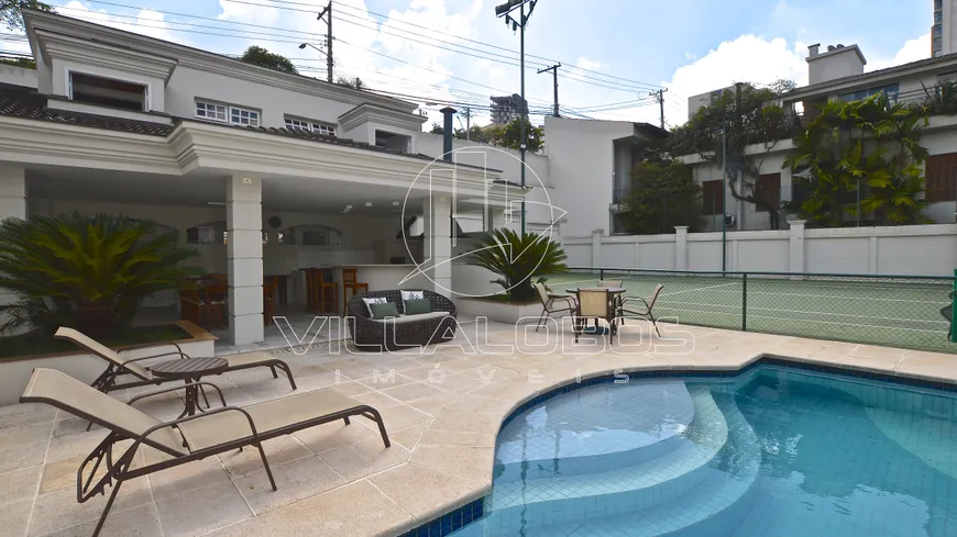 Foto 1 de Casa com 4 Quartos à venda, 700m² em Vila Madalena, São Paulo