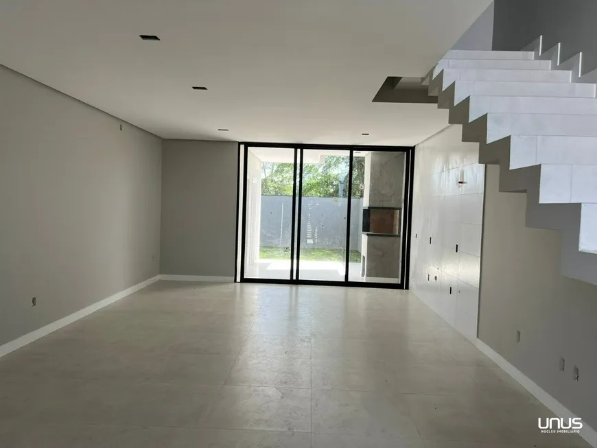 Foto 1 de Casa com 3 Quartos à venda, 122m² em Sertao do Maruim, São José