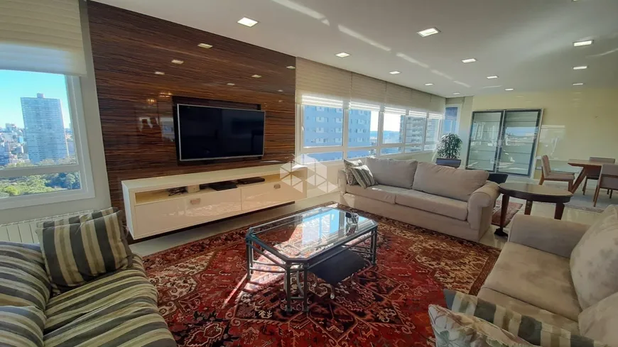 Foto 1 de Apartamento com 3 Quartos à venda, 303m² em Exposição, Caxias do Sul