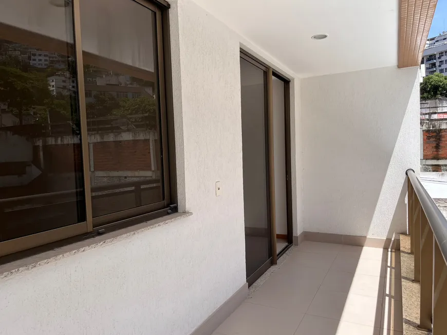 Foto 1 de Apartamento com 2 Quartos à venda, 68m² em Santa Rosa, Niterói