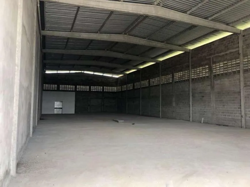 Foto 1 de Galpão/Depósito/Armazém à venda, 700m² em Santa Mônica, Feira de Santana