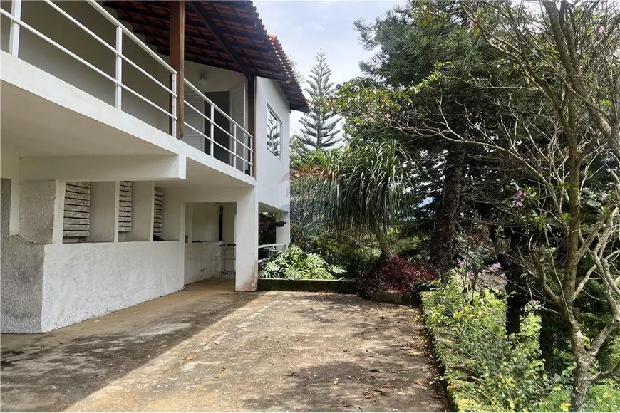 Foto 1 de Casa de Condomínio com 2 Quartos à venda, 176m² em Nogueira, Petrópolis