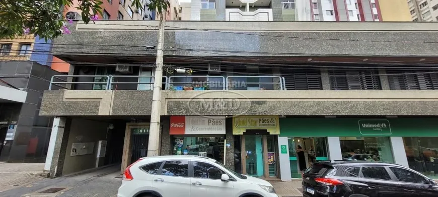 Foto 1 de Ponto Comercial para venda ou aluguel, 256m² em Centro, Curitiba