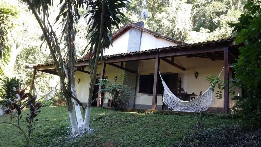 Foto 1 de Fazenda/Sítio com 3 Quartos à venda, 500m² em Vale das Pedrinhas, Guapimirim