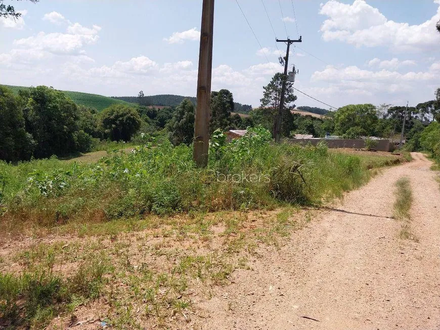 Foto 1 de Fazenda/Sítio à venda, 2500m² em Ribeirão Vermelho, Quitandinha