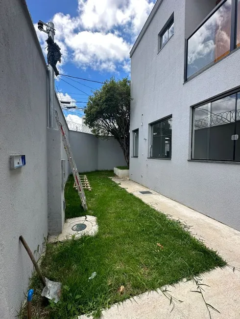 Foto 1 de Casa com 2 Quartos à venda, 77m² em Ipiranga, Belo Horizonte