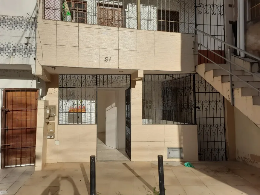 Foto 1 de Casa com 2 Quartos para alugar, 55m² em São Marcos, Salvador