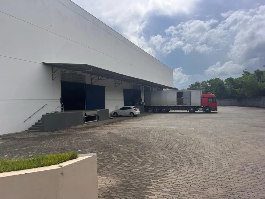 Foto 1 de Galpão/Depósito/Armazém para alugar, 2350m² em Civit II, Serra