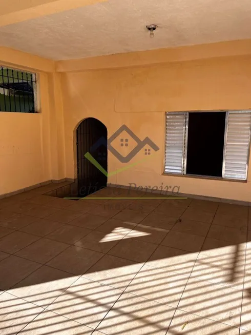 Foto 1 de Casa com 2 Quartos à venda, 75m² em Jardim Miriam, Suzano