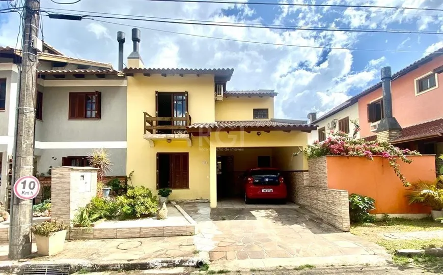 Foto 1 de Casa de Condomínio com 3 Quartos à venda, 139m² em Guarujá, Porto Alegre