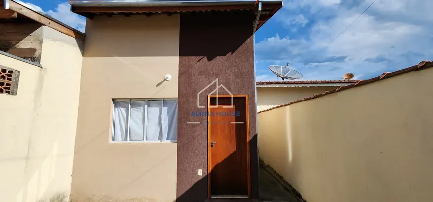 Foto 1 de Casa com 2 Quartos à venda, 64m² em Residencial e Comercial Cidade Morumbi, Pindamonhangaba