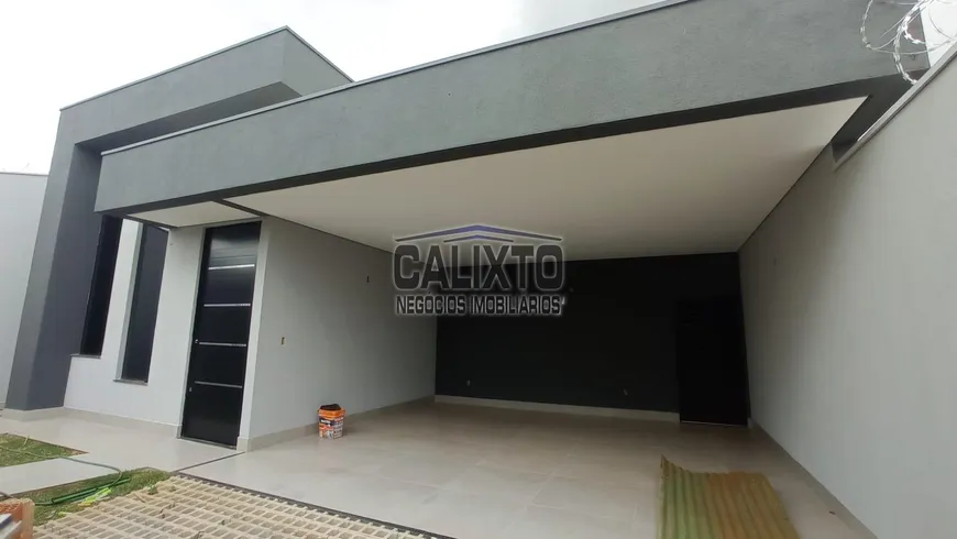 Foto 1 de Casa com 3 Quartos à venda, 166m² em Loteamento Bem Viver, Uberlândia