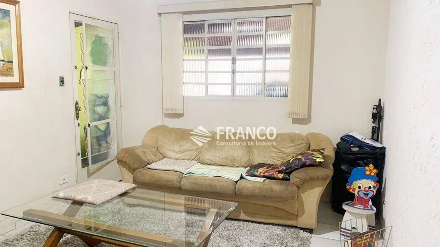 Foto 1 de Casa com 3 Quartos à venda, 78m² em Vila São José, Taubaté