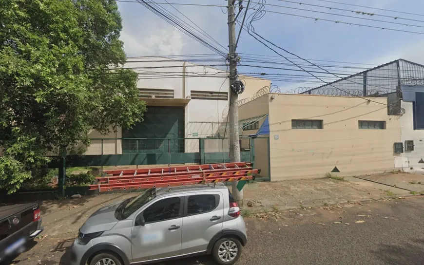 Foto 1 de Galpão/Depósito/Armazém para alugar, 700m² em Tibery, Uberlândia