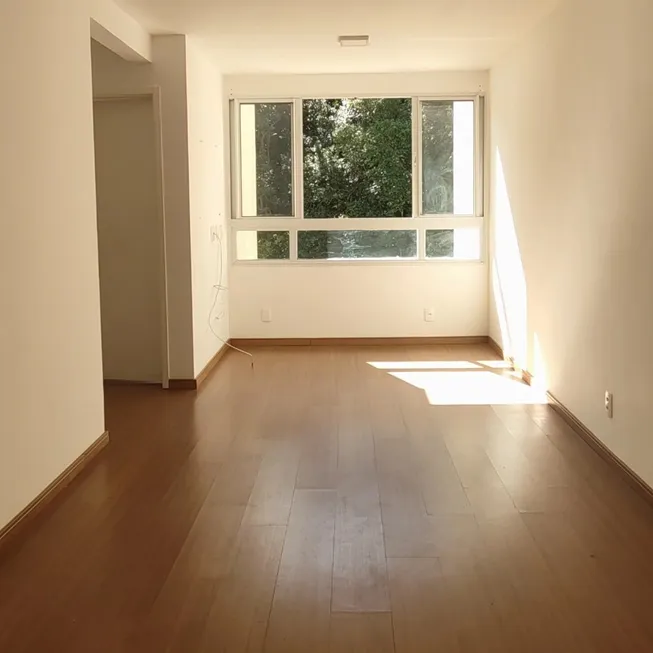 Foto 1 de Apartamento com 2 Quartos à venda, 65m² em Independência, Petrópolis
