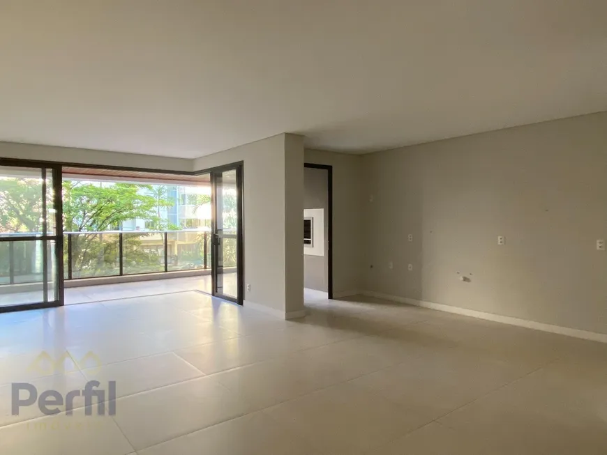 Foto 1 de Apartamento com 3 Quartos à venda, 265m² em Atiradores, Joinville