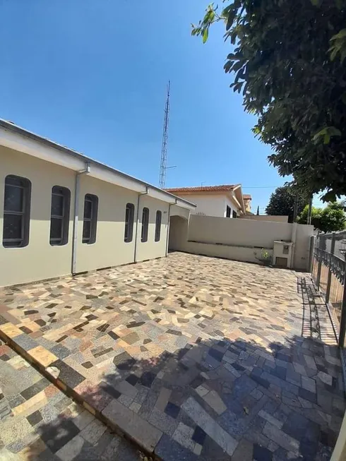 Foto 1 de Casa com 4 Quartos à venda, 130m² em Vila São Pedro, Americana