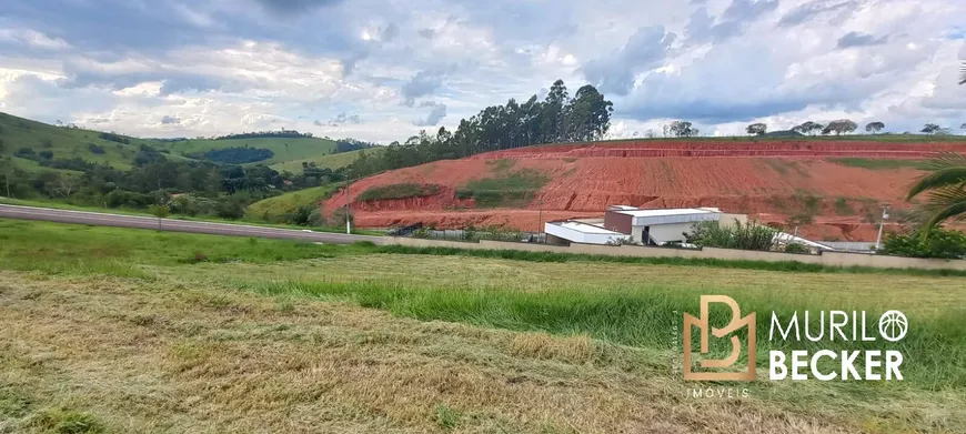 Foto 1 de Lote/Terreno à venda, 1000m² em Centro, Jambeiro