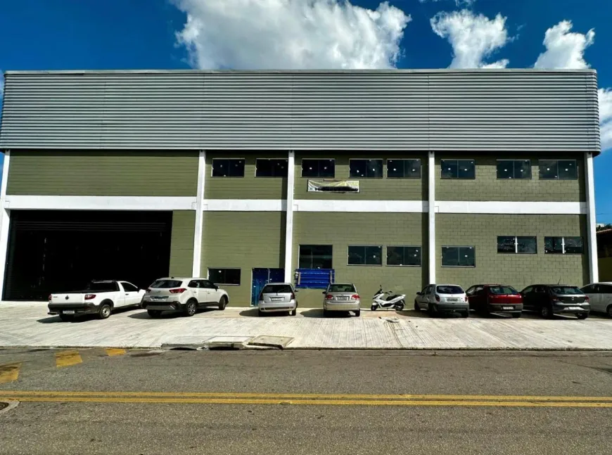 Foto 1 de Galpão/Depósito/Armazém à venda, 1600m² em Recanto Silvestre Fazendinha, Santana de Parnaíba