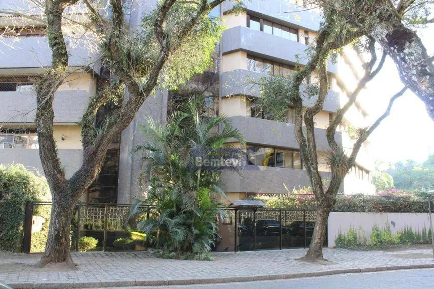 Foto 1 de Apartamento com 4 Quartos à venda, 410m² em Cabral, Curitiba