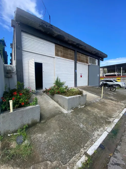 Foto 1 de Galpão/Depósito/Armazém para alugar, 300m² em Santo Inácio, Cabo de Santo Agostinho