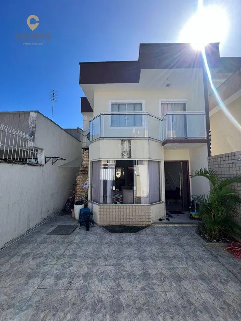 Foto 1 de Casa com 3 Quartos à venda, 122m² em Jardim Mariléa, Rio das Ostras