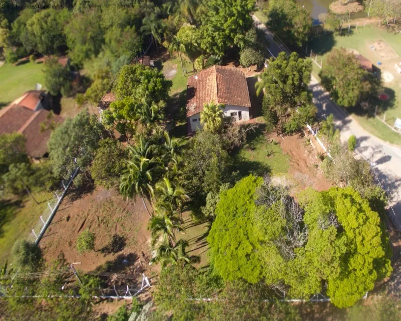 Foto 1 de Fazenda/Sítio com 3 Quartos à venda, 200m² em Centro, Aracoiaba da Serra