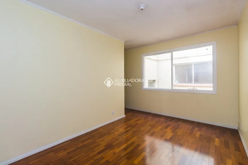 Foto 1 de Apartamento com 2 Quartos para alugar, 75m² em Santana, Porto Alegre