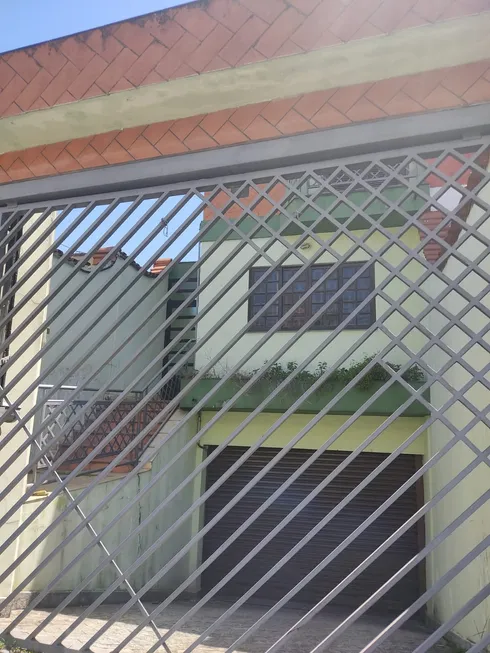 Foto 1 de Sobrado com 3 Quartos para alugar, 160m² em Jardim Brasília, São Paulo