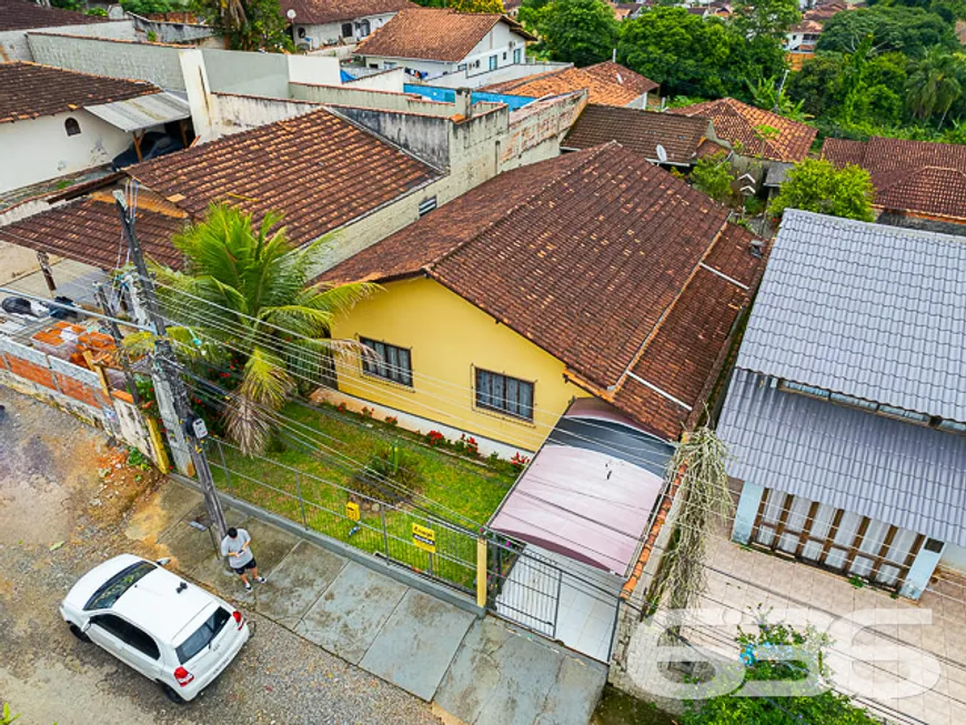 Foto 1 de Casa com 3 Quartos à venda, 120m² em Paranaguamirim, Joinville