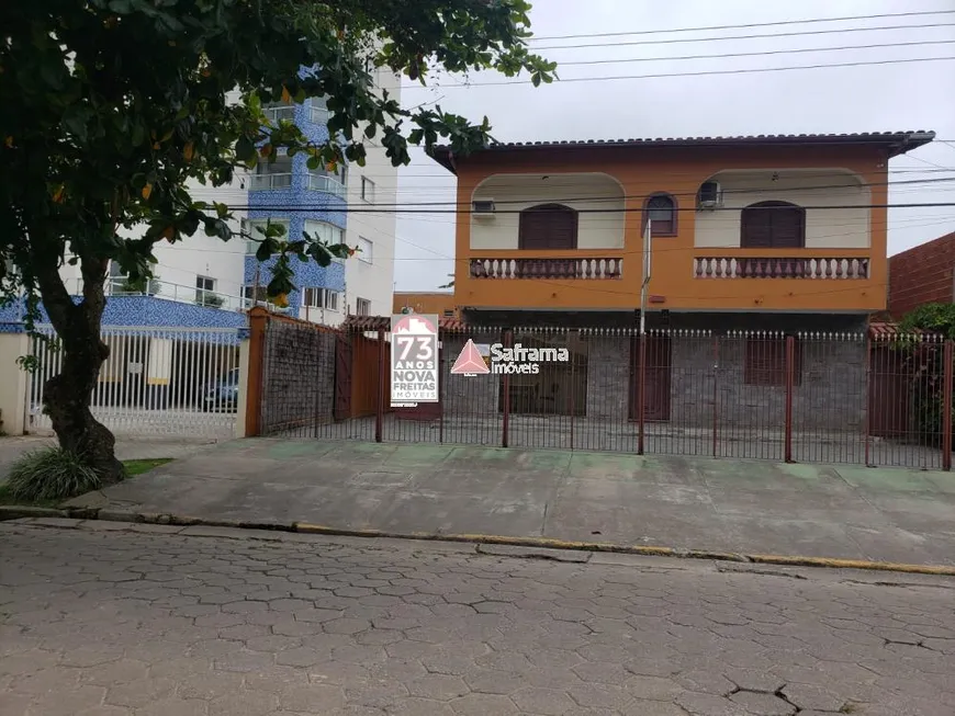 Foto 1 de à venda, 460m² em Prainha, Caraguatatuba