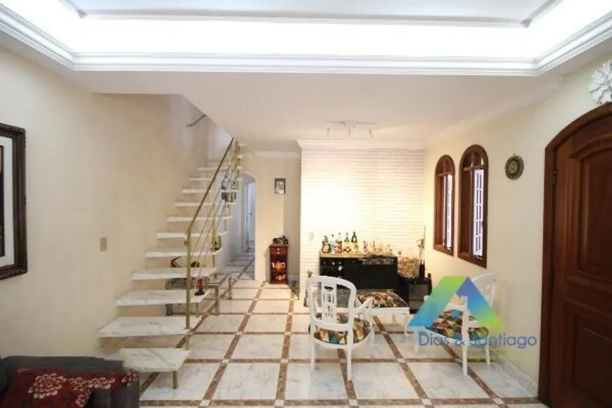 Foto 1 de Casa de Condomínio com 4 Quartos à venda, 250m² em Vila das Mercês, São Paulo