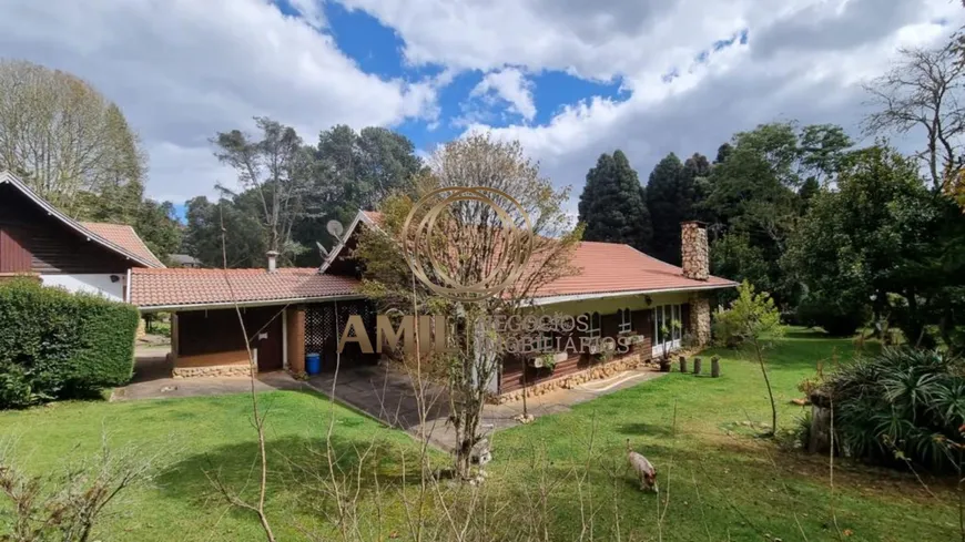 Foto 1 de Casa com 5 Quartos à venda, 500m² em Alto do Capivari, Campos do Jordão