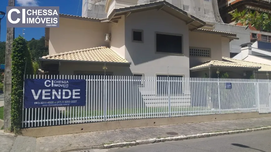 Foto 1 de Sobrado com 4 Quartos à venda, 400m² em Centro, Itajaí
