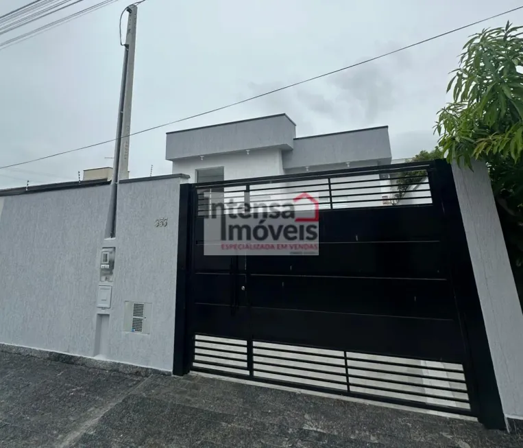 Foto 1 de Casa com 3 Quartos à venda, 100m² em Residencial Parque das Palmeiras, Pindamonhangaba
