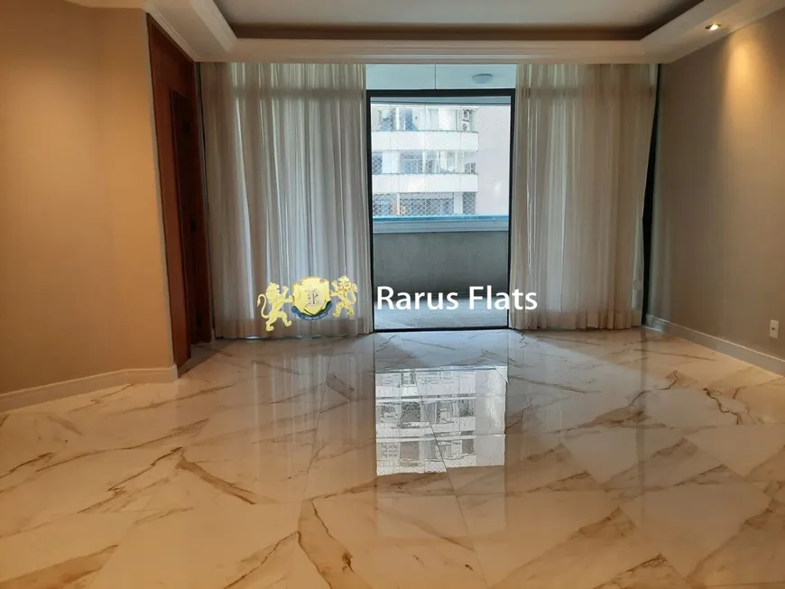 Foto 1 de Flat com 4 Quartos para alugar, 125m² em Moema, São Paulo