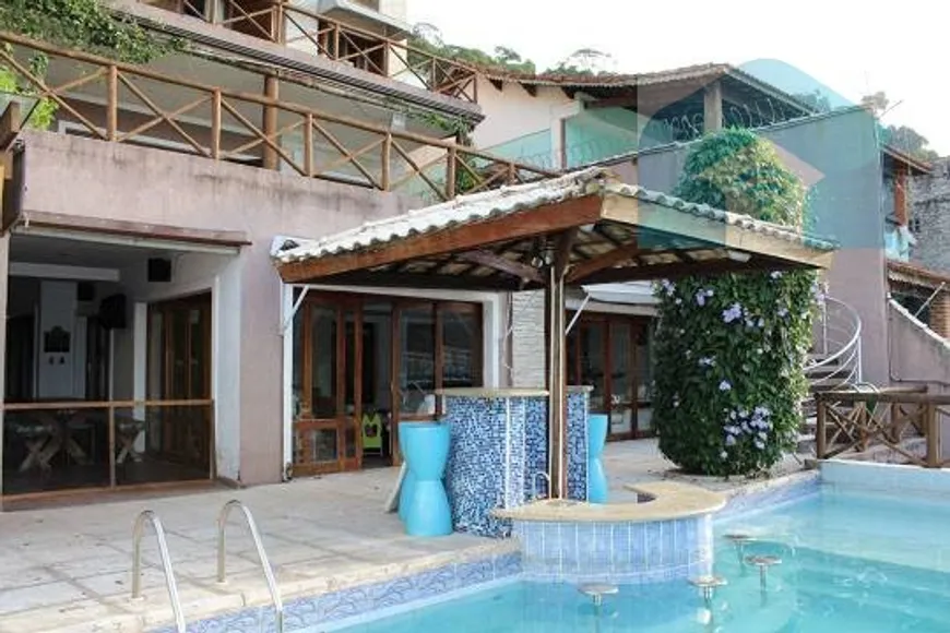 Foto 1 de Casa com 6 Quartos à venda, 760m² em Parque Prainha, São Vicente
