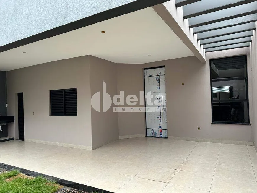 Foto 1 de Casa com 3 Quartos à venda, 116m² em Grand Ville, Uberlândia