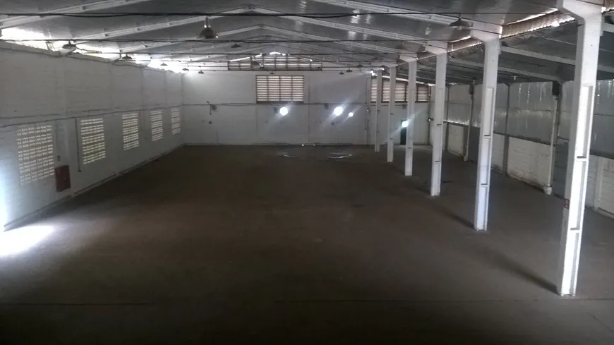 Foto 1 de Galpão/Depósito/Armazém com 1 Quarto para alugar, 1000m² em Civit II, Serra